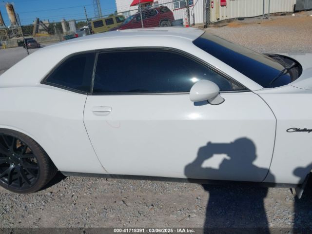 2C3CDZAG5JH241846 Dodge Challenger Sxt