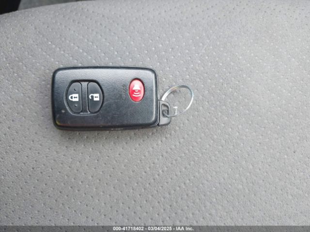 JTDKN3DU8F0431901 Toyota Prius Three