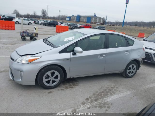 JTDKN3DU8F0431901 Toyota Prius Three