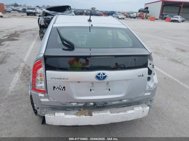JTDKN3DU8F0431901 Toyota Prius Three