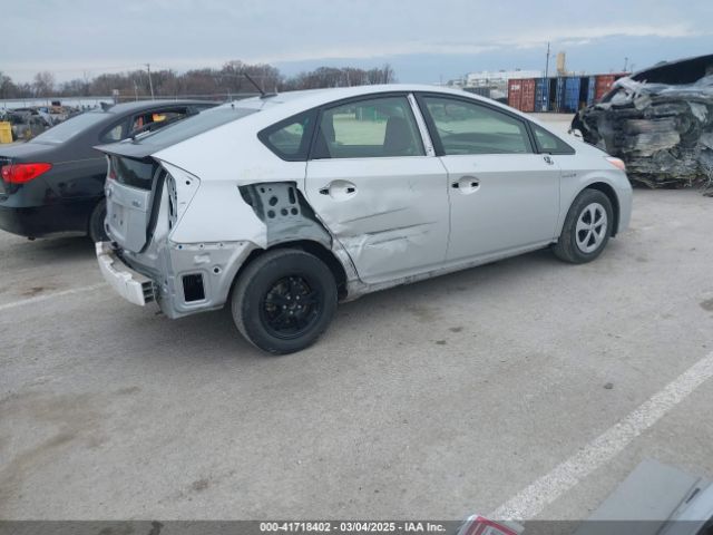 JTDKN3DU8F0431901 Toyota Prius Three
