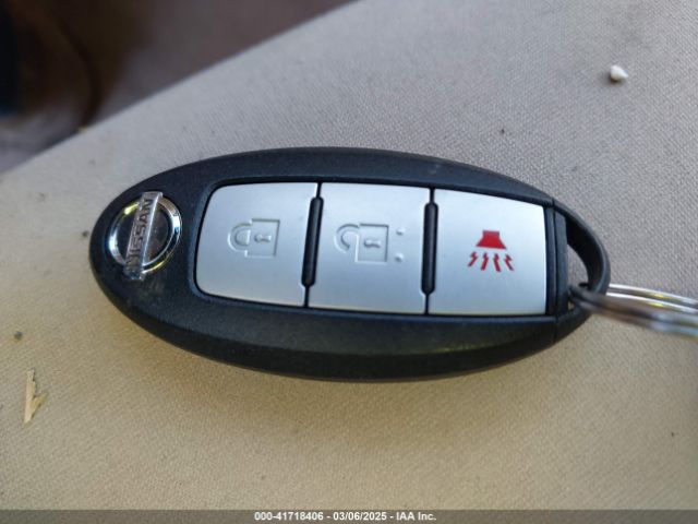 5N1AR2MM1EC705913 Nissan Pathfinder Sv