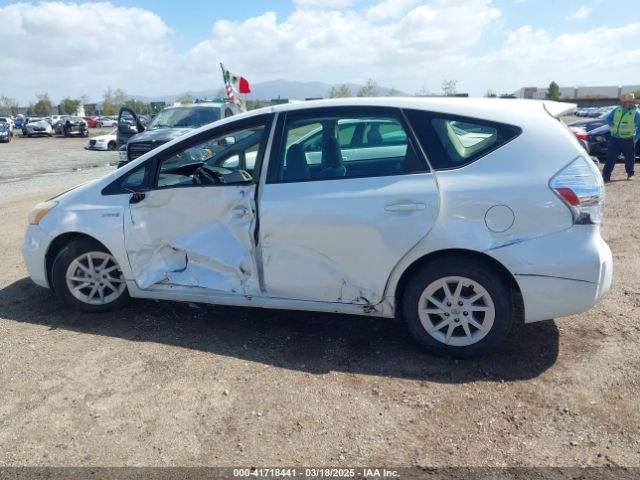 JTDZN3EU5E3311841 Toyota Prius V Three