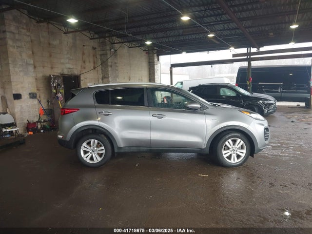 KNDPMCAC5K7607602 KIA Sportage Lx