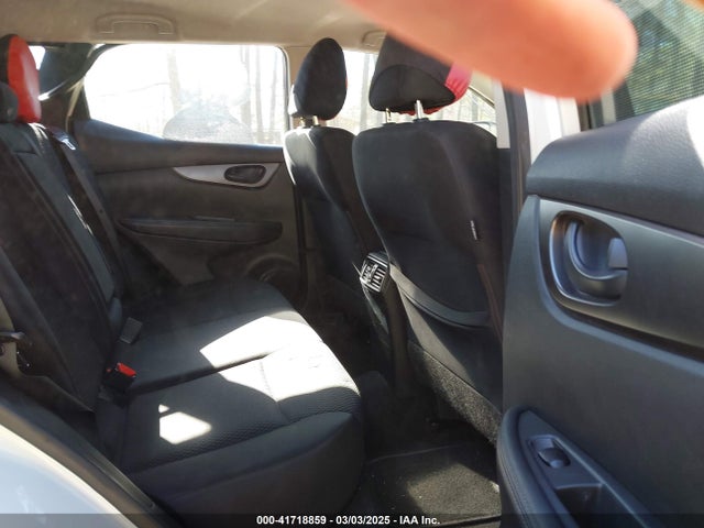 JN1BJ1CP0KW239846 Nissan Rogue Sport S