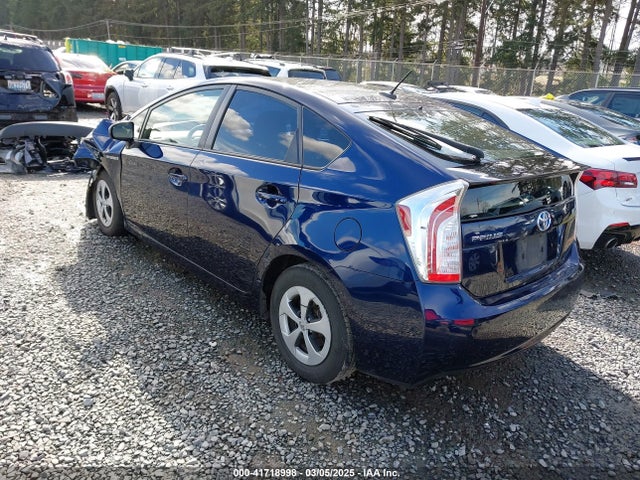 JTDKN3DU8E1786317 Toyota Prius Three