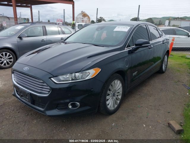 3FA6P0SU9ER256754 Ford Fusion Energi Titanium