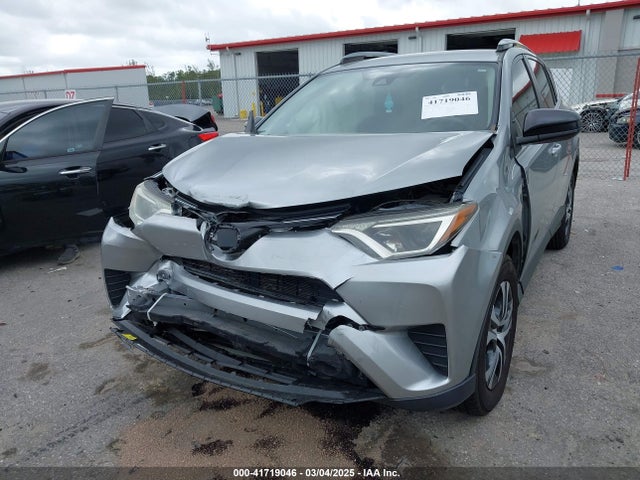 Toyota RAV4 LE 2018 JTMZFREV5JJ182742 Image 6