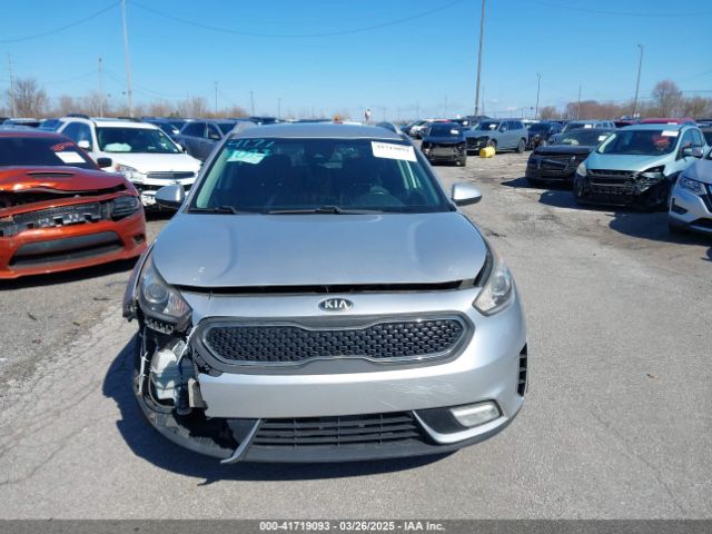 KNDCB3LC9H5074675 KIA NIRO LX