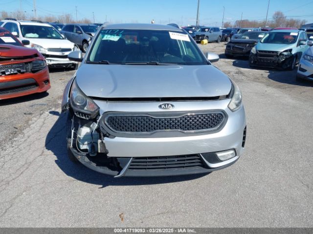 KNDCB3LC9H5074675 KIA NIRO LX
