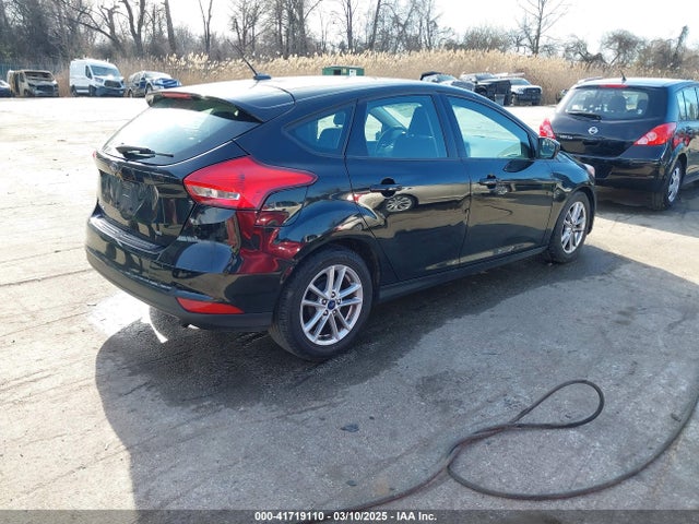 Ford FOCUS SE 2018 1FADP3K20JL332359 Image 4