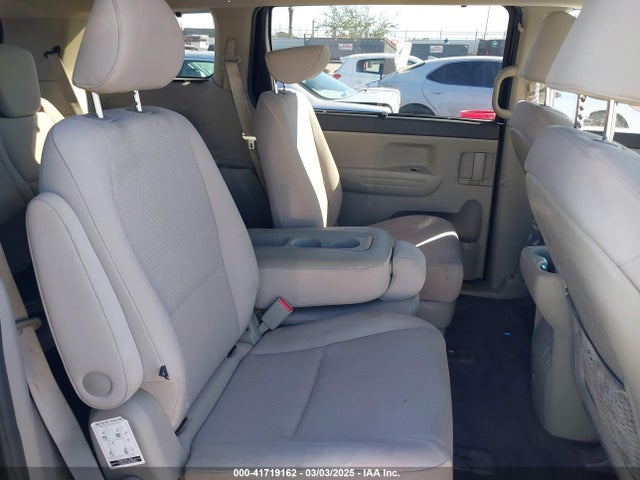 KIA SEDONA LX 2016 KNDMB5C16G6082434 Image 8