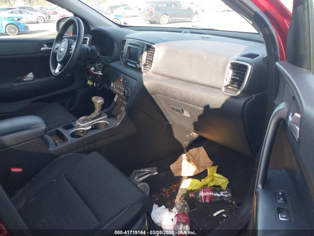 KNDPMCACXH7032793 KIA Sportage Lx