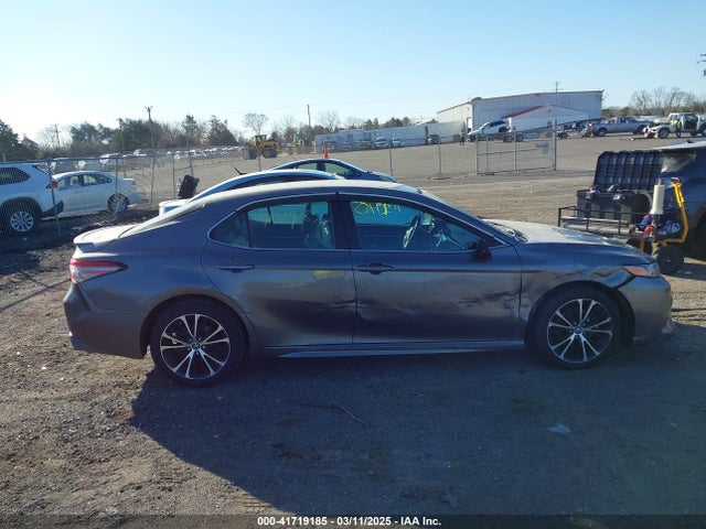 4T1B11HK7JU637152 Toyota CAMRY SE