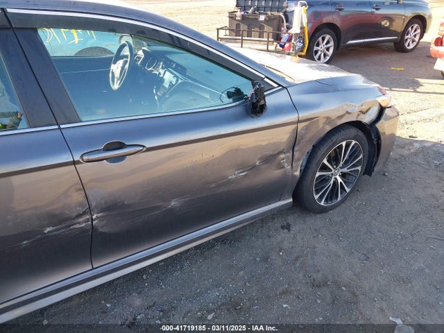 4T1B11HK7JU637152 Toyota CAMRY SE