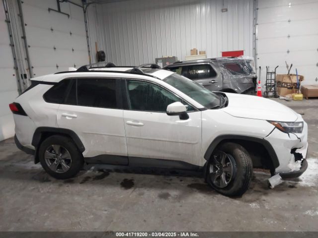 2T3P1RFV9RW488635 Toyota Rav4 Xle