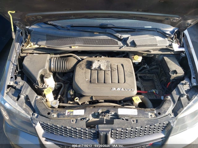 2C4RDGEG9HR825482 Dodge Grand Caravan Gt
