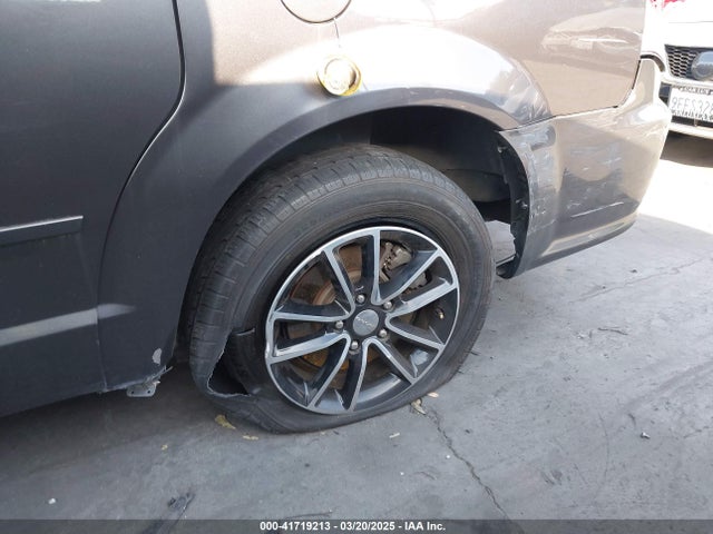 2C4RDGEG9HR825482 Dodge Grand Caravan Gt