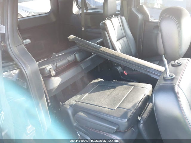 2C4RDGEG9HR825482 Dodge Grand Caravan Gt