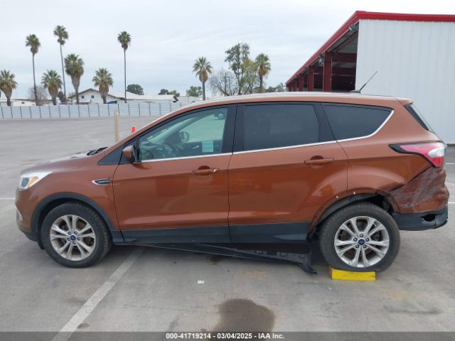 1FMCU0GD8HUE74675 Ford ESCAPE SE