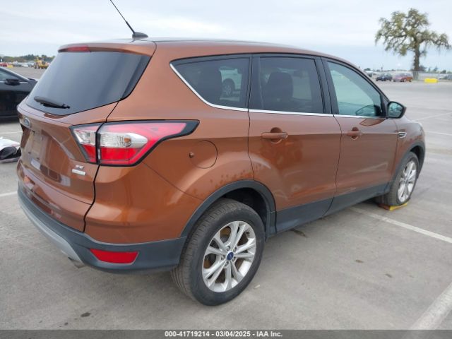1FMCU0GD8HUE74675 Ford ESCAPE SE