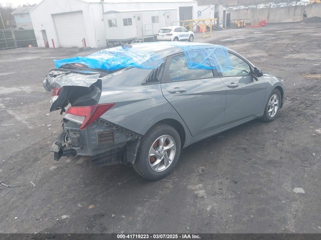 KMHLL4AG1MU213105 Hyundai ELANTRA SE