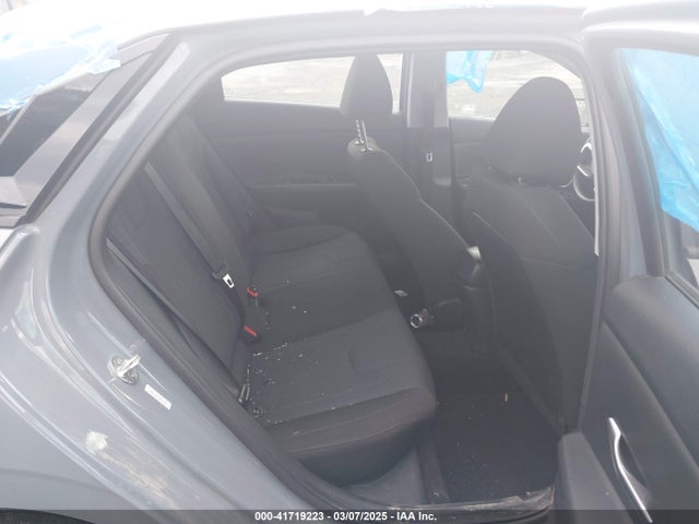 KMHLL4AG1MU213105 Hyundai ELANTRA SE