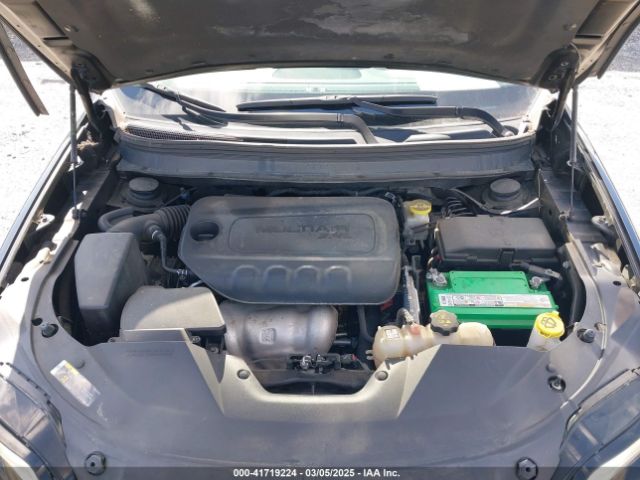 1C4PJLLB4KD444066 Jeep Cherokee Latitude Plus Fwd