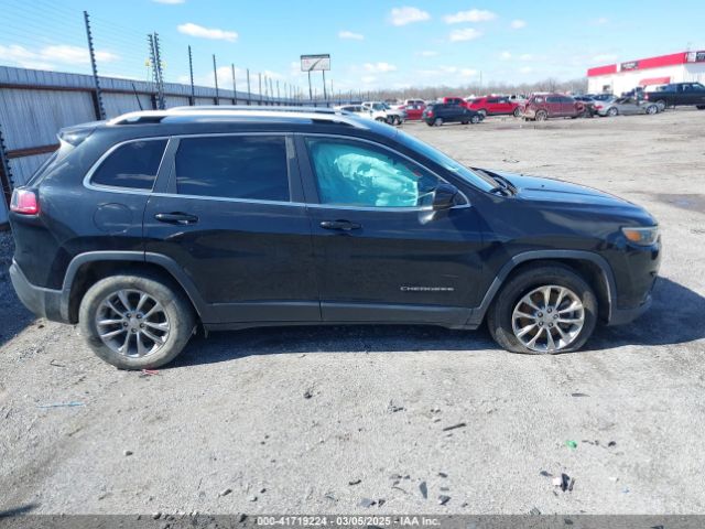 1C4PJLLB4KD444066 Jeep Cherokee Latitude Plus Fwd