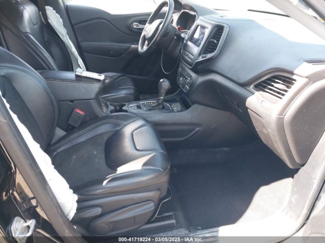 1C4PJLLB4KD444066 Jeep Cherokee Latitude Plus Fwd