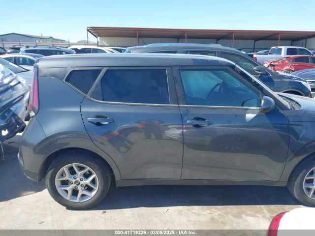 KNDJ23AU3P7883515 KIA SOUL LX