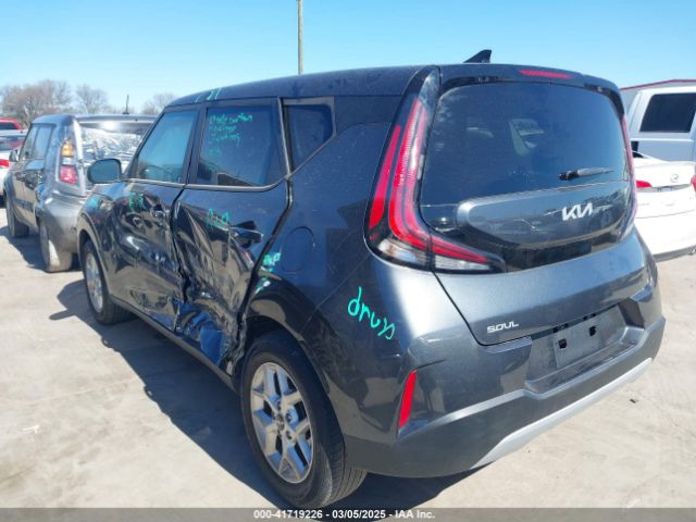 KNDJ23AU3P7883515 KIA SOUL LX
