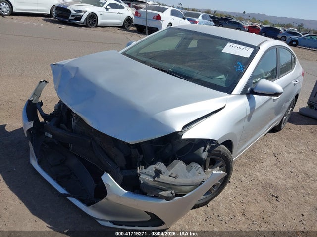 Hyundai ELANTRA SEL 2018 5NPD84LF3JH330012 Image 2