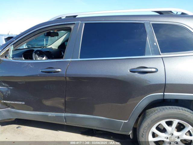 1C4PJLCS1GW160387 Jeep Cherokee Latitude