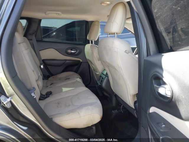 1C4PJLCS1GW160387 Jeep Cherokee Latitude