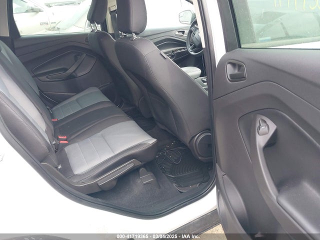 1FMCU0F76KUB22181 Ford ESCAPE S
