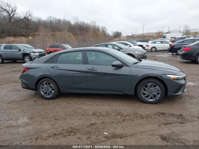 KMHLM4DG6RU689043 Hyundai ELANTRA SEL