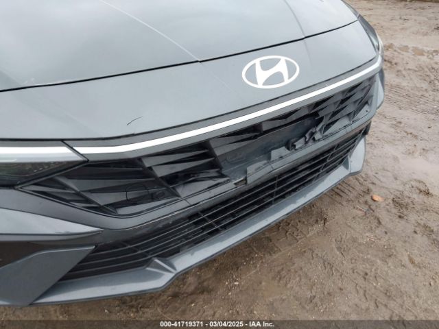 KMHLM4DG6RU689043 Hyundai ELANTRA SEL
