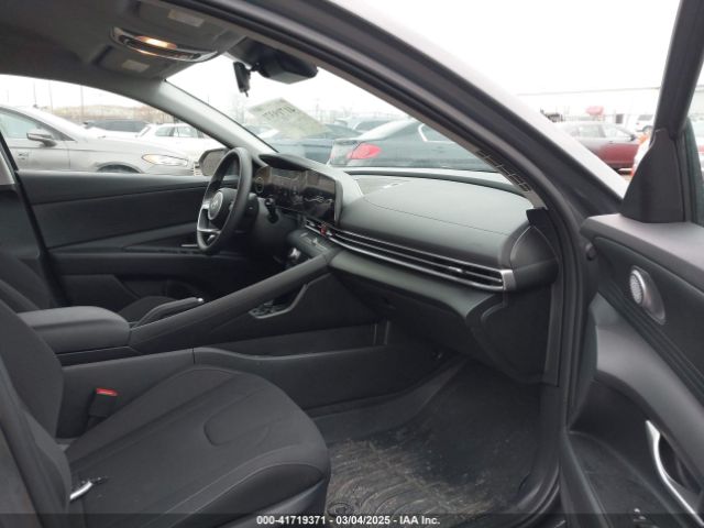 KMHLM4DG6RU689043 Hyundai ELANTRA SEL