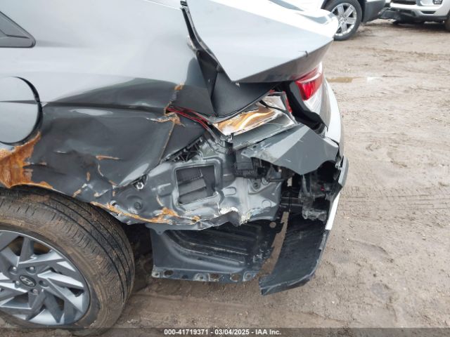 KMHLM4DG6RU689043 Hyundai ELANTRA SEL