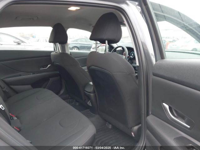 KMHLM4DG6RU689043 Hyundai ELANTRA SEL
