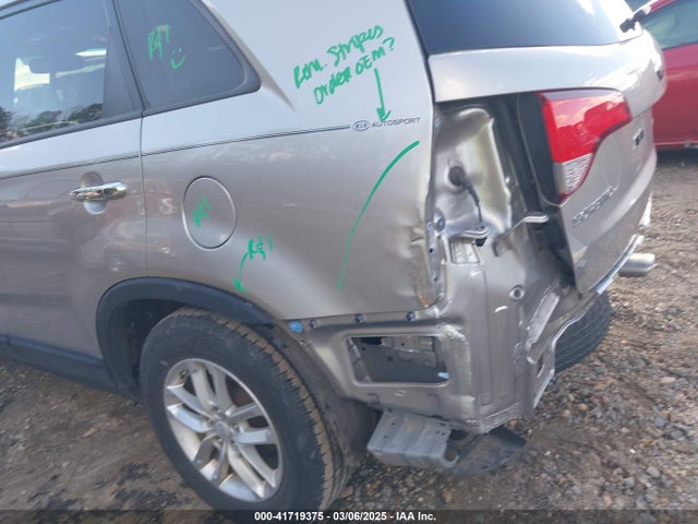 5XYKT3A62FG602826 KIA SORENTO LX