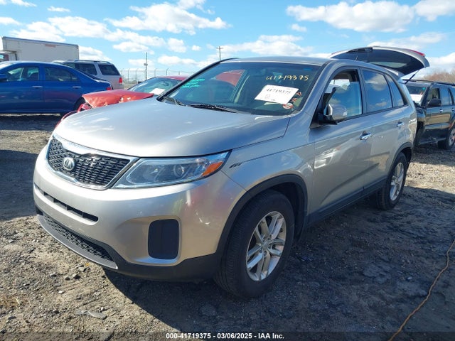 5XYKT3A62FG602826 KIA SORENTO LX
