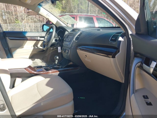 5XYKT3A62FG602826 KIA SORENTO LX