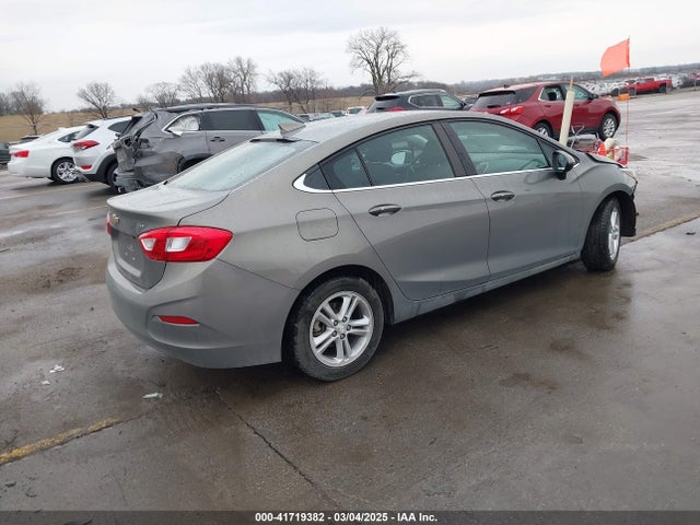 1G1BE5SM4H7266088 Chevrolet Cruze Lt Auto