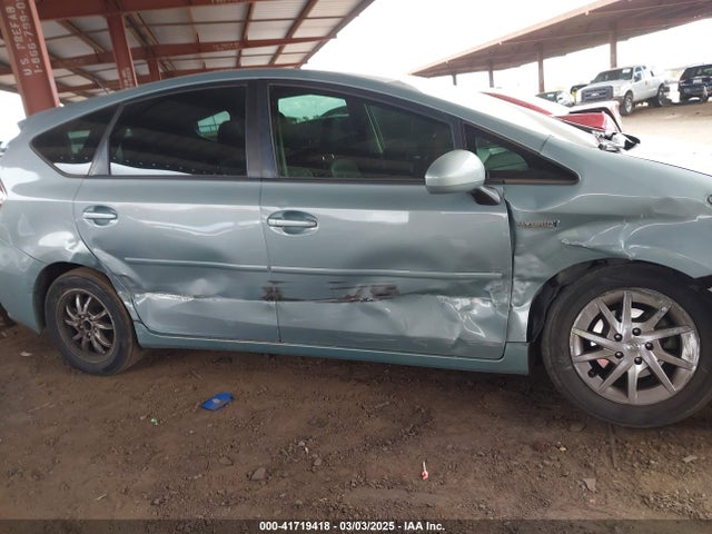 Toyota Prius V Four 2015 JTDZN3EU7FJ017726 Image 13