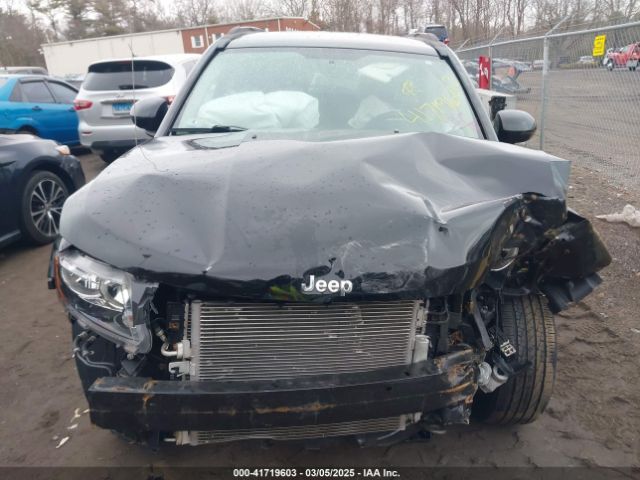 1C4NJDEB3FD105704 Jeep Compass Latitude