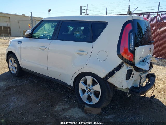 KNDJN2A25H7446083 KIA Soul