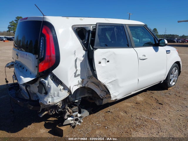 KNDJN2A25H7446083 KIA Soul