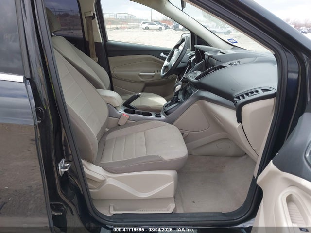 1FMCU0GX1GUC01473 Ford ESCAPE SE